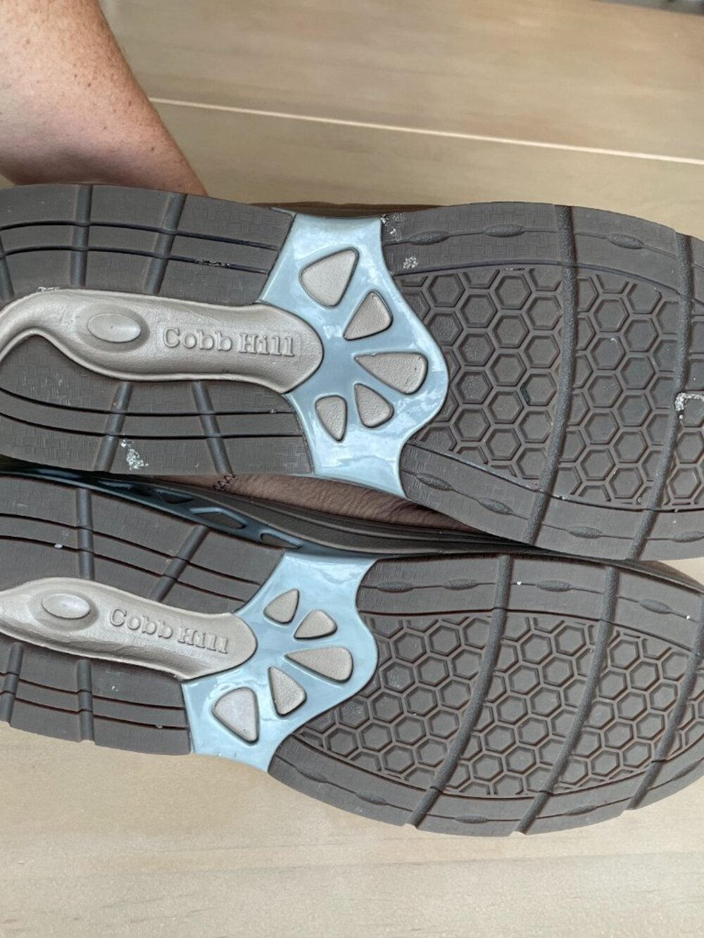 Entire Closet $5! Cobb Hill by New Balance Women's Waterproof Pyper Hiker - Picture 7 of 11